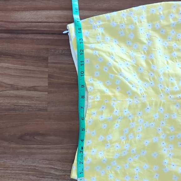 Vintage Sunny Yellow Capri Pants sz 6 - Picture 4 of 7